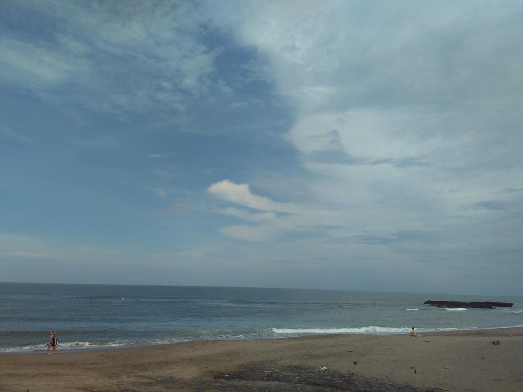 Temuku Guest House Canggu  Luaran gambar